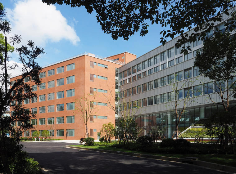 上海理工大学国际合作教育大楼-3-international-cooperative-education-building-of-university-of-shanghai-for-science-and-technology-china-by-le-architects