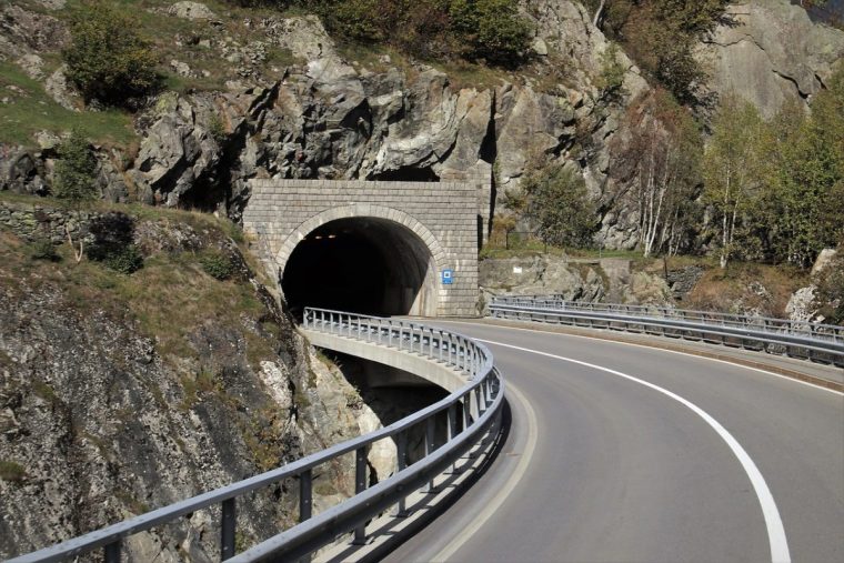 贵州省高速公路临建工程资料下载-[重庆]高速公路隧道工程施工图设计说明