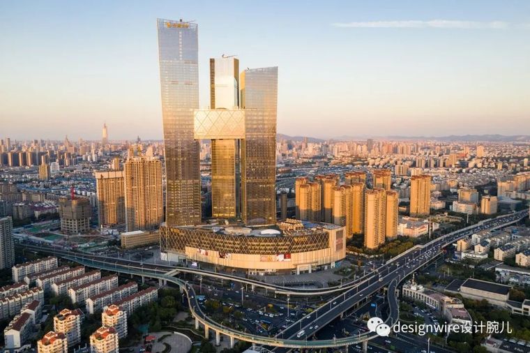 [分享]全球最高的三塔连体建筑_南京金鹰世界设计