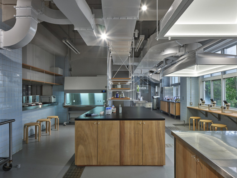 生物实验室建筑设计规范资料下载-日本九州大学生物实验室