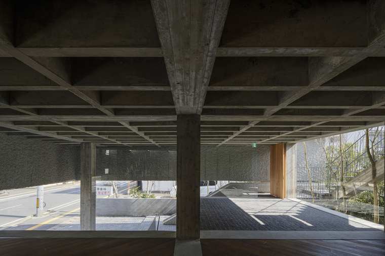 日本大原参道半架空品牌店