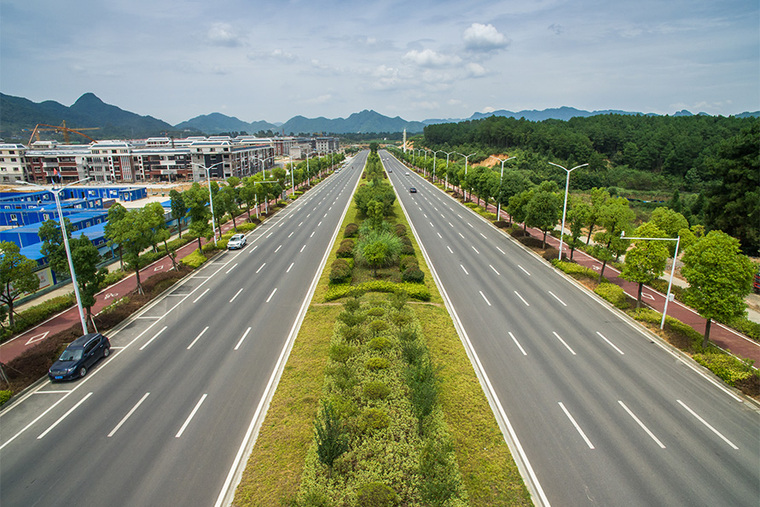 遵義市新浦新區長征大道道路景觀實景圖