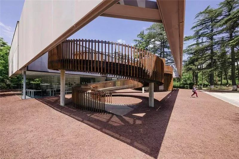 [分享]那些"以人为本"的无障碍设计!超暖心.