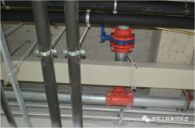 喷淋管道吊架资料下载-管线支吊架这样做，提升安装质量！