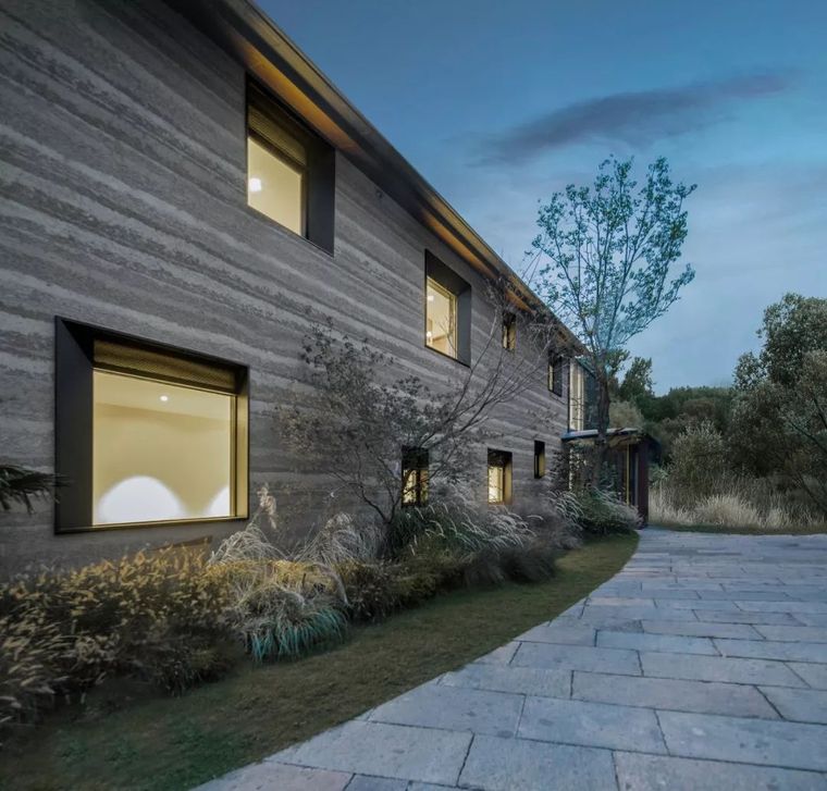 什么是人工夯土,夯土涂料,夯土板材?-景观杂谈-筑龙园林景观论坛