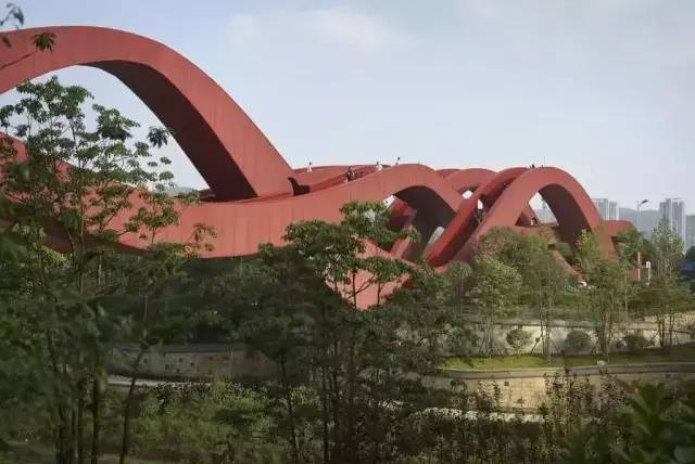护城河流景观资料下载-10座浪漫到极致的现代艺术桥梁