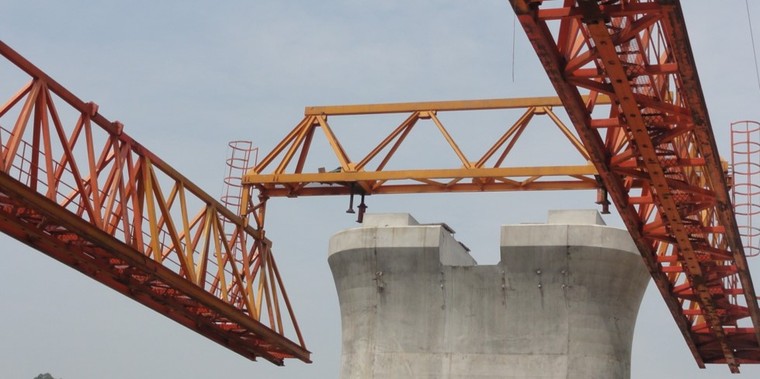 铁路客运专线移动模架制梁施工技术