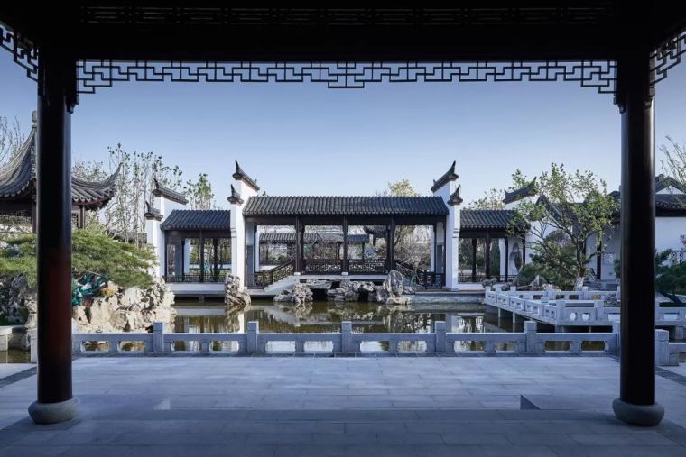新中式水景庭院资料下载-这些新中式庭院作品，怎么看都不腻!
