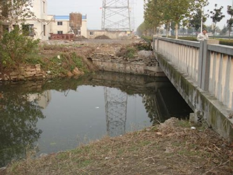市政河道挡墙防护资料下载-河道开挖清淤及挡墙施工组织设计