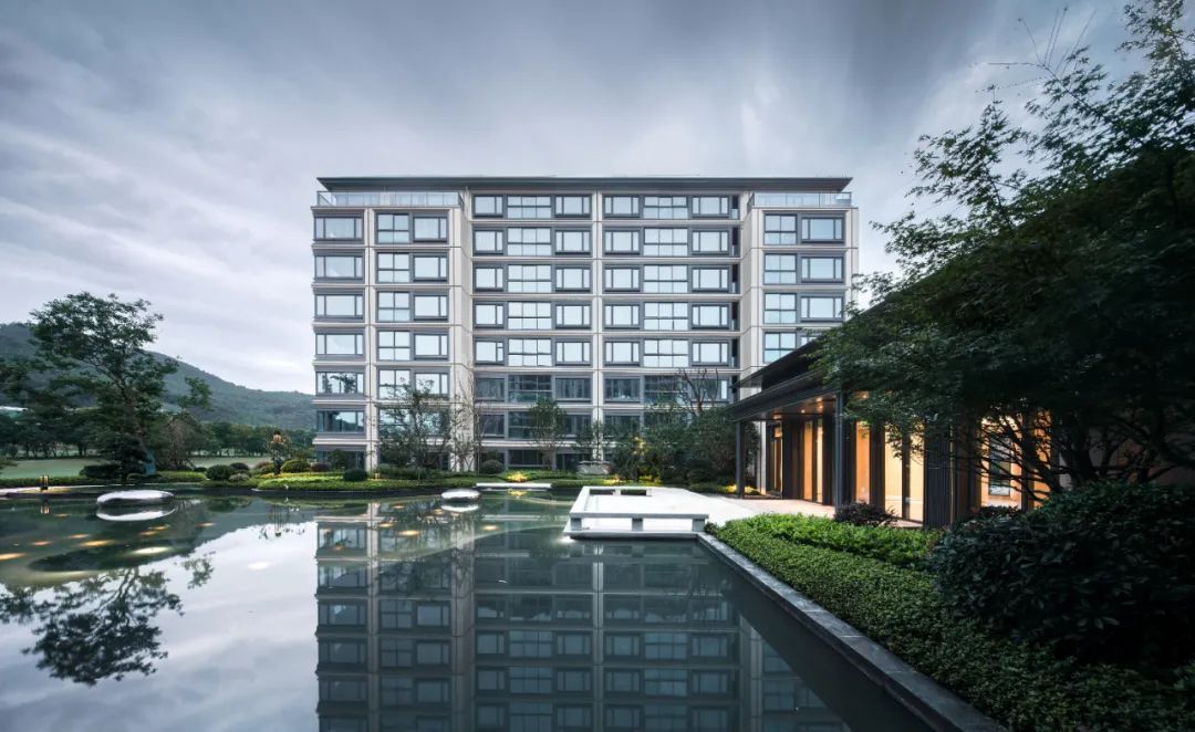 摄影:刘静建筑:八埭头滨江园编号:3005摄影:三棱镜建筑景观摄影建筑