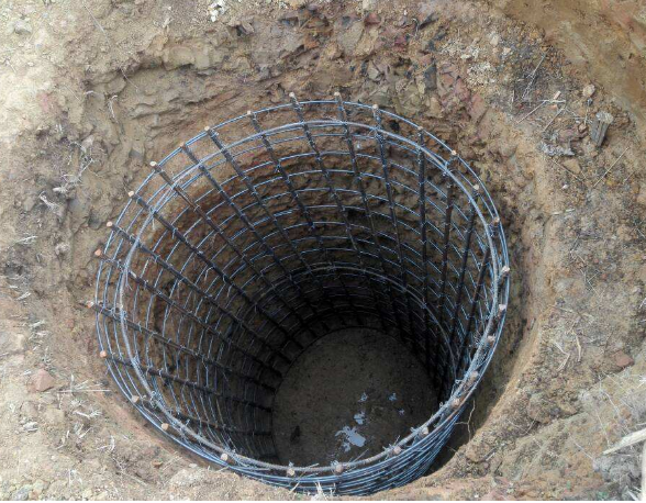 桩混泥土浇筑技术交底资料下载-桥梁工程人工挖孔桩施工技术交底