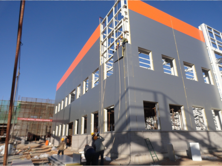 塑料复合板墙面施工工艺资料下载-提高钢结构墙面彩钢岩棉保温复合板安装质量