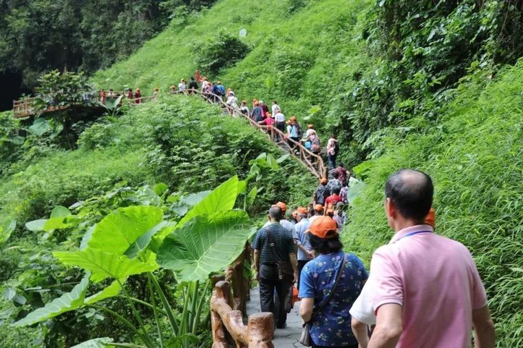 山谷景区景观设计资料下载-广西巴马洞天福地景区景观工程