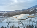 “雪山下的大帐篷”，建筑与自然的交融