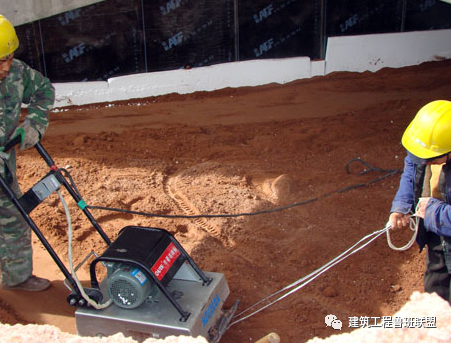 超厚填土处理资料下载-回填土施工怎么干？典范示例