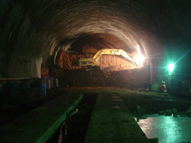 隧道风钻钻爆法施工工艺资料下载-铁路隧道设计、钻爆法施工要点及工程实例