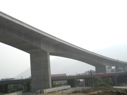 悬臂浇筑桥梁施工合同资料下载-高速公路桥梁悬臂浇筑梁施工质量控制