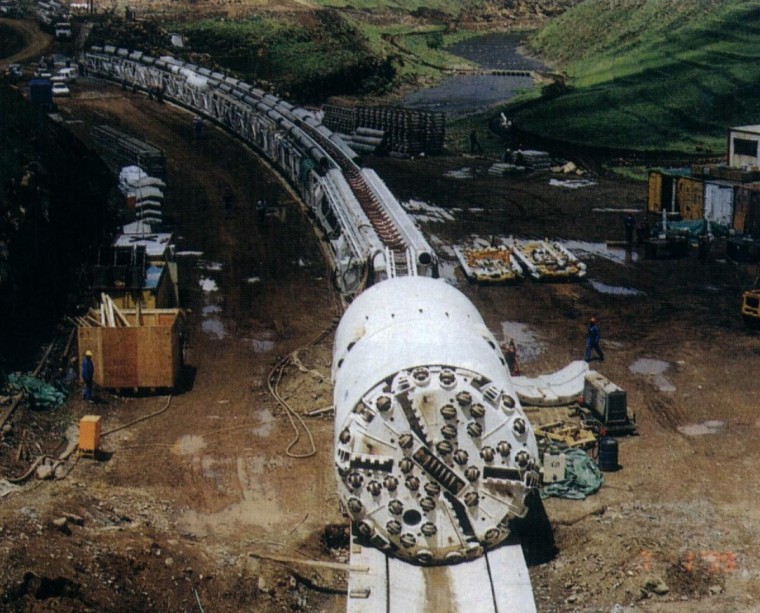 隧道掘进与施工技术要点资料下载-岩石隧道掘进机（TBM）施工技术