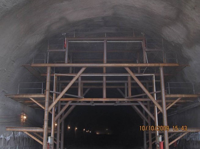 施工用水控制资料下载-铁路隧道施工质量控制要点及措施