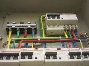 楼房装修技术交底资料下载-建筑楼房电气线路装备的原则