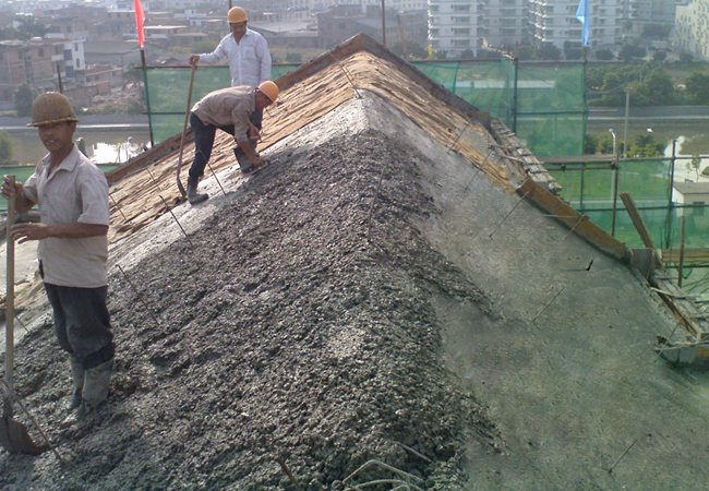 斜屋面混凝土的浇筑资料下载-[QC]斜屋面混凝土施工质量控制