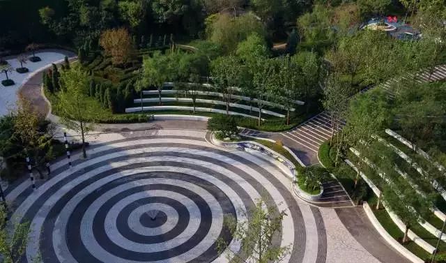 [分享]灵动的曲线,可以带给景观不同的体验