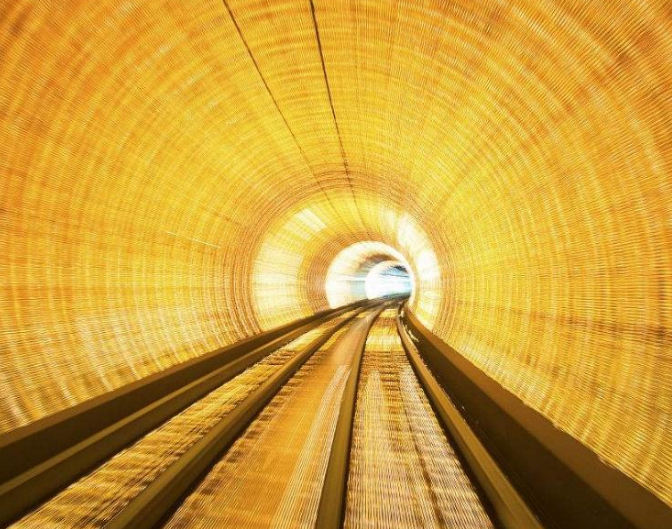 2020年安全工作汇报资料下载-隧道工程安全管理工作汇报（PPT）