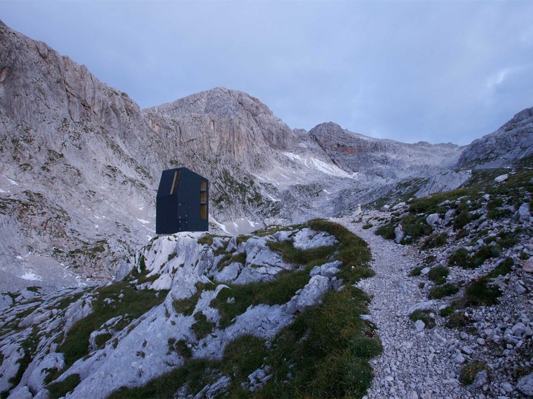 阿尔卑斯山Bivouac山区营地