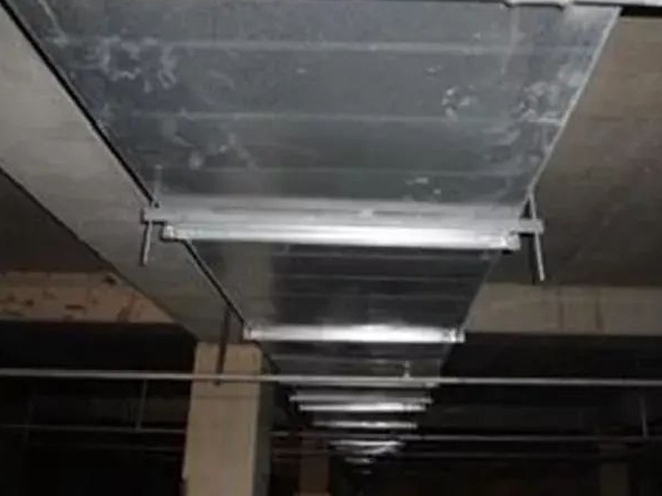 地下车库施工质量控制要点资料下载-风管安装质量控制要点