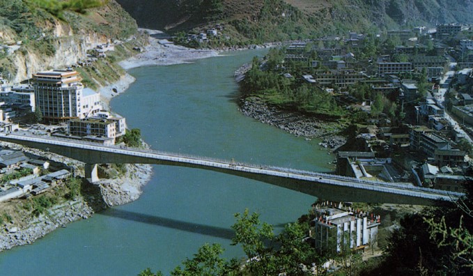 六库怒江桥(连续梁桥).jpg