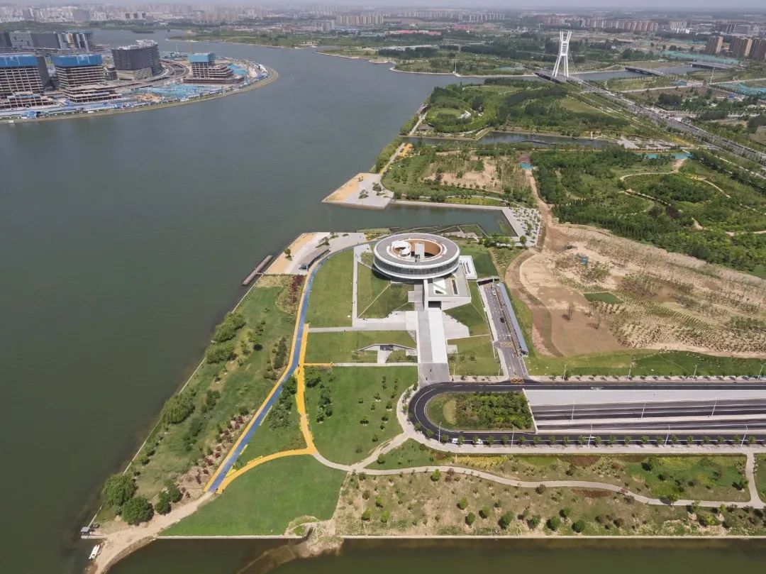 [分享]郑州新地标—— 郑东新区龙湖公共艺术中心