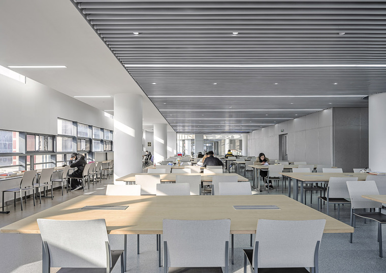 中国地质大学未来城新校区图书馆内部实景图11.jpg