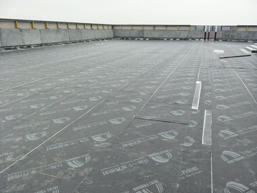 刚性防水混凝土面层屋面资料下载-[国企]屋面防水专项施工方案总结