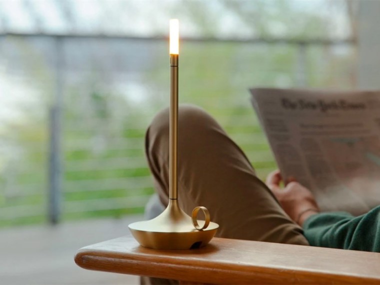 Wick蜡烛与手电筒结合的台灯