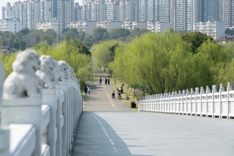 岳阳赊月公园实景图2.jpg