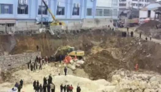 软基坑回填资料下载-基坑开挖和回填可能会出哪些事？附防治措施