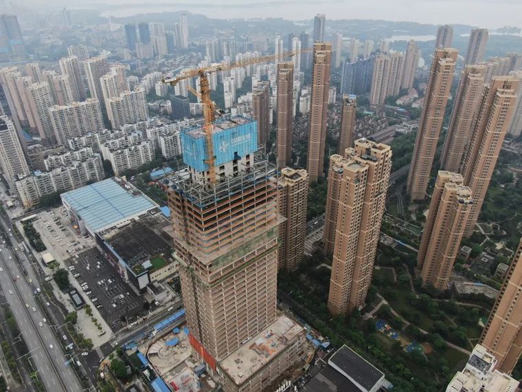 公司首个超高层项目核心筒结构顺利封顶~-建筑施工动态-筑龙建筑施工论坛
