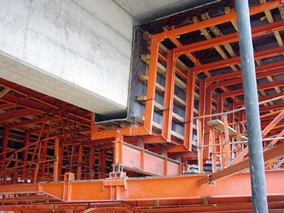 桥梁逐孔施工法施工技术及工程实例