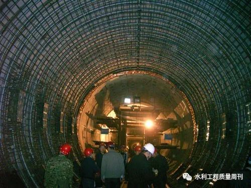水利工程隧道资料下载-水利工程的长隧洞贯通测量方法