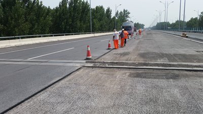 国道路面病害成因资料下载-高速公路基层水损坏成因浅析及处治手段探讨