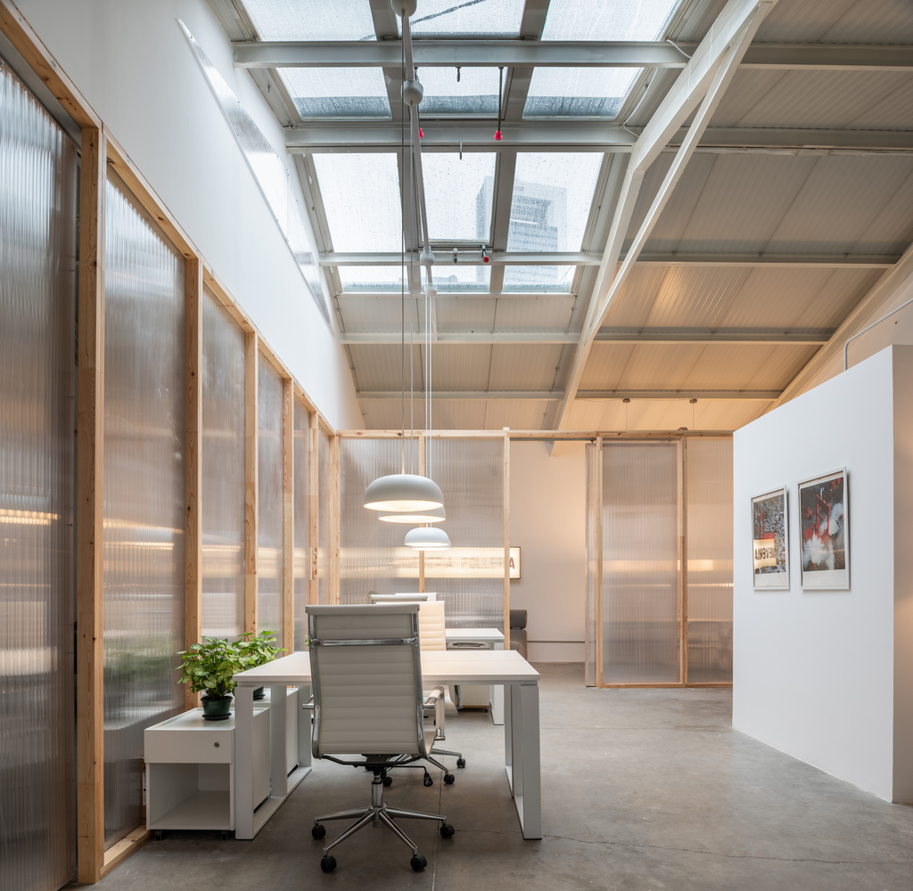 西班牙玉兰95个办公室-De la Hoz Estudio-办公空间设计案例-筑龙室内设计论坛