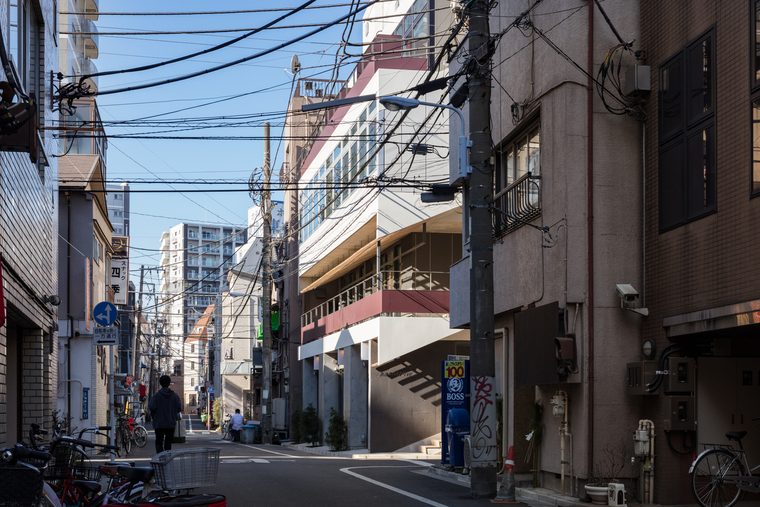 日本多功能混合建築外部實景圖6.jpg