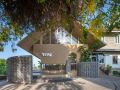 特瓦河滨咖啡店 / BodinChapa Architects