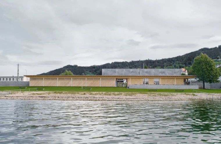 室内游泳池计算资料下载-精致建构，Strandbad 洛豪游泳池