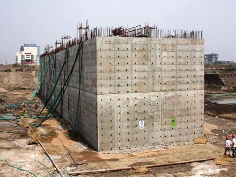 钢筋混凝土漏斗模板支撑资料下载-建筑工程钢筋混凝土矩形沉井基础