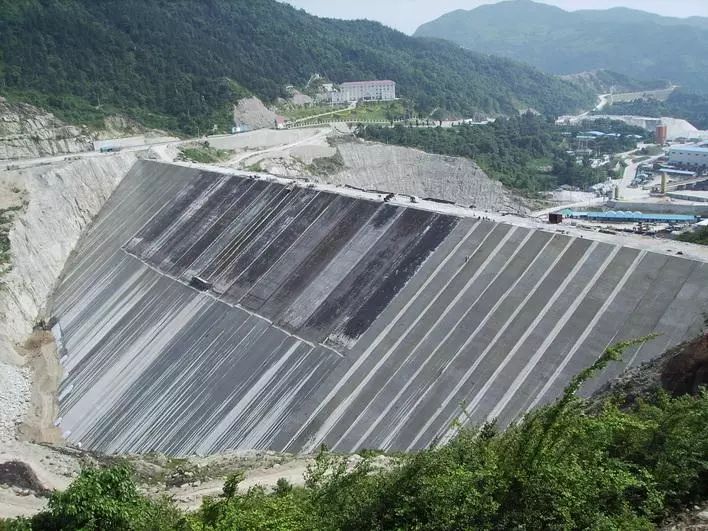 水利工程边坡开挖支护技术研究