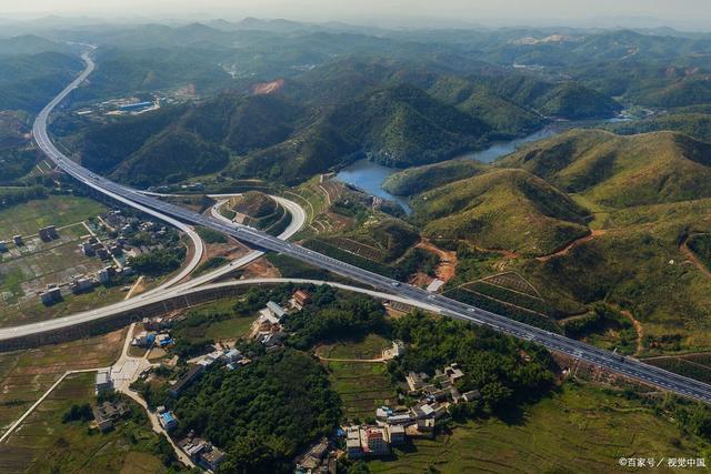 2021高速公路发展资料下载-[广东]高速公路实施性施工组织设计方案206P