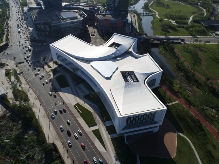 铝板建筑设计资料下载-宜宾市科技馆 / 同济大学建筑设计院