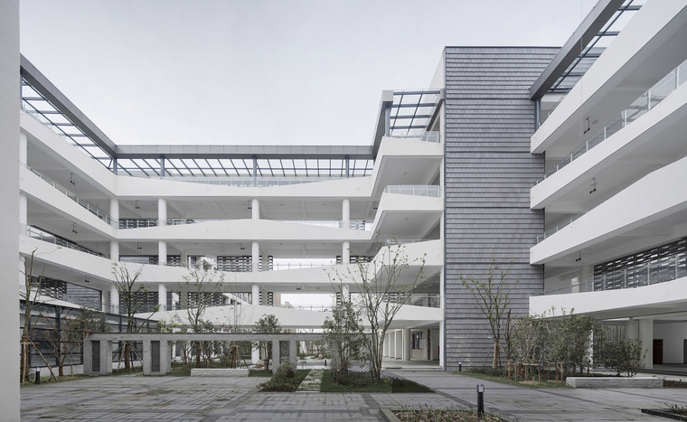 苏州高新区第四中学