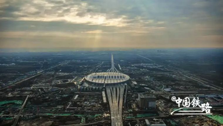 全亚洲最大高铁站—雄安站钢结构建设过程_10